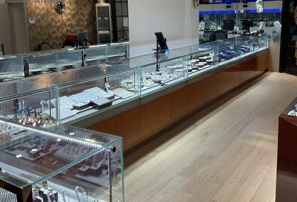 Pinto Cash For Gold & Jewellery Buyers Interior